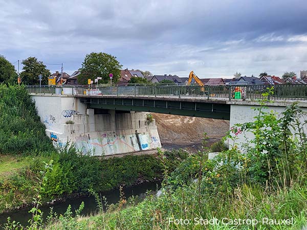 Br&uuml;cke Wartburgstra&szlig;e &uuml;ber die Emscher